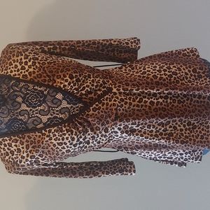 Cheetah print vneck blouse